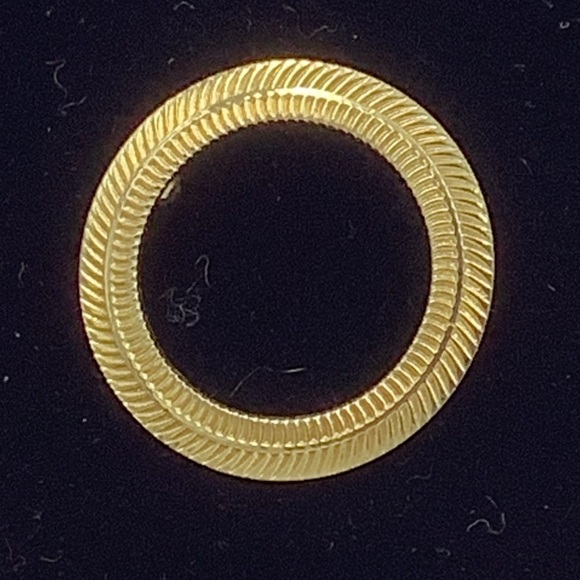Gold-tone Patterned Circle Pin - Picture 1 of 7
